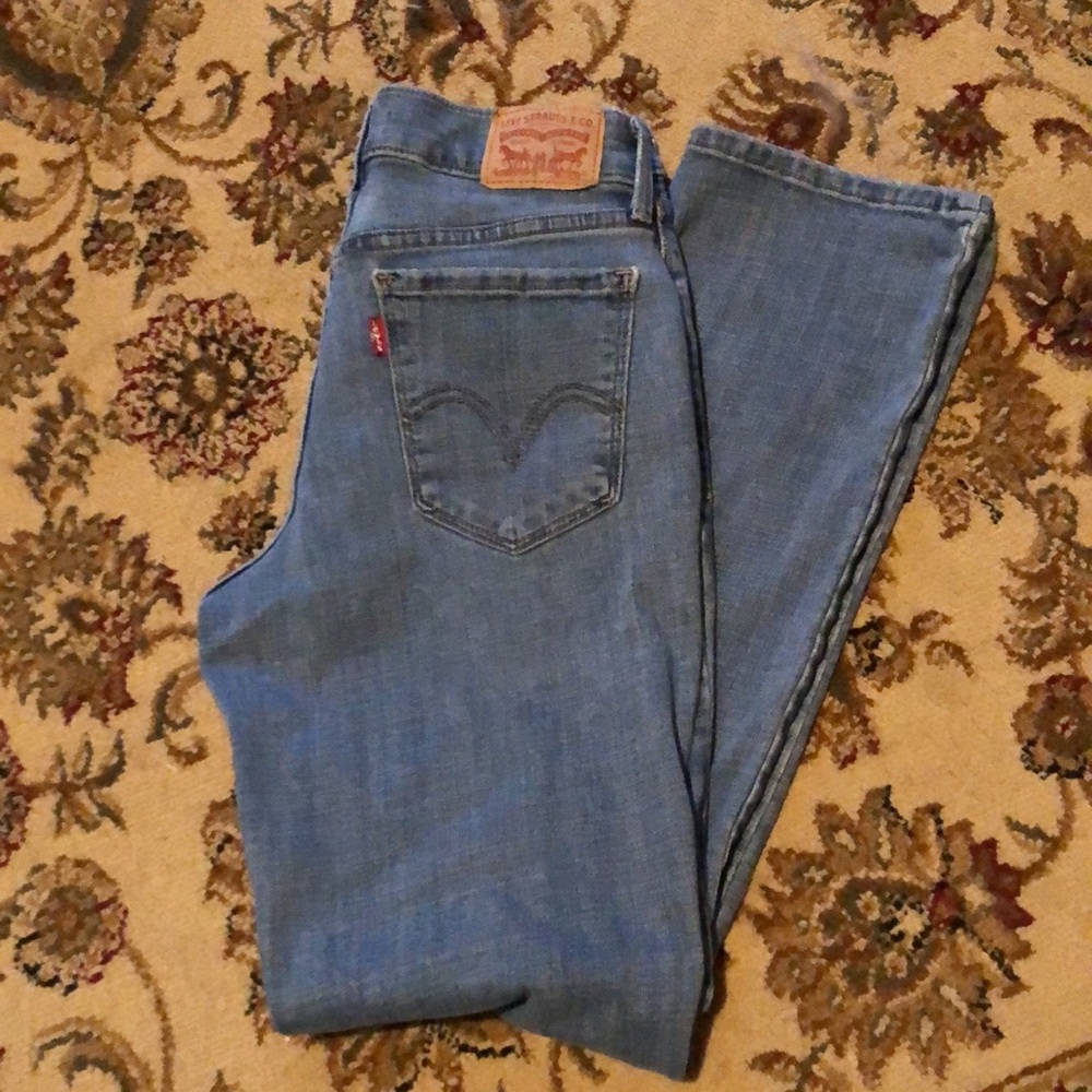 Woman’s Levi’s 505 Straight, Waist 27 / Length 30